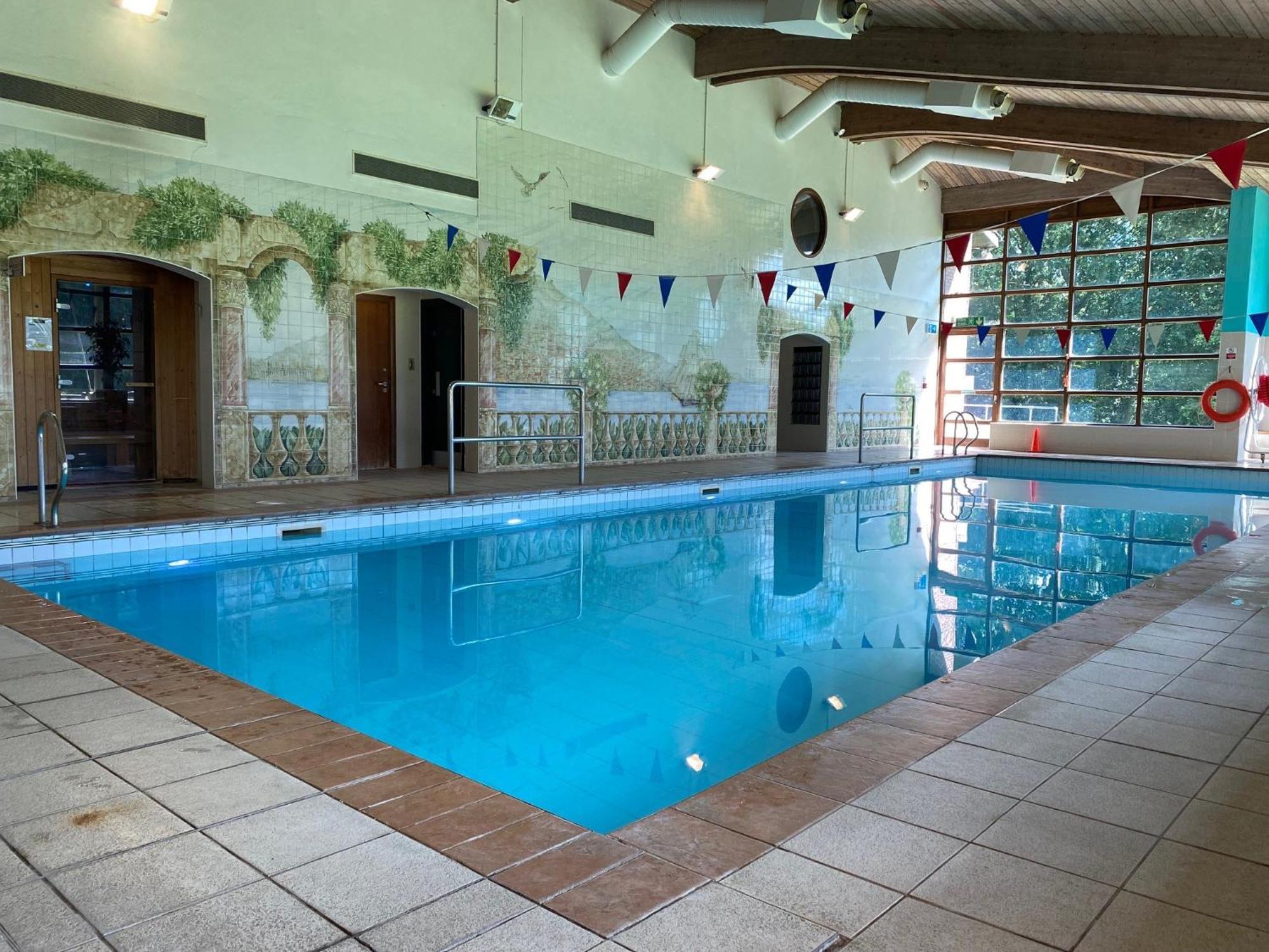 Denham Grove Hotel Exterior photo